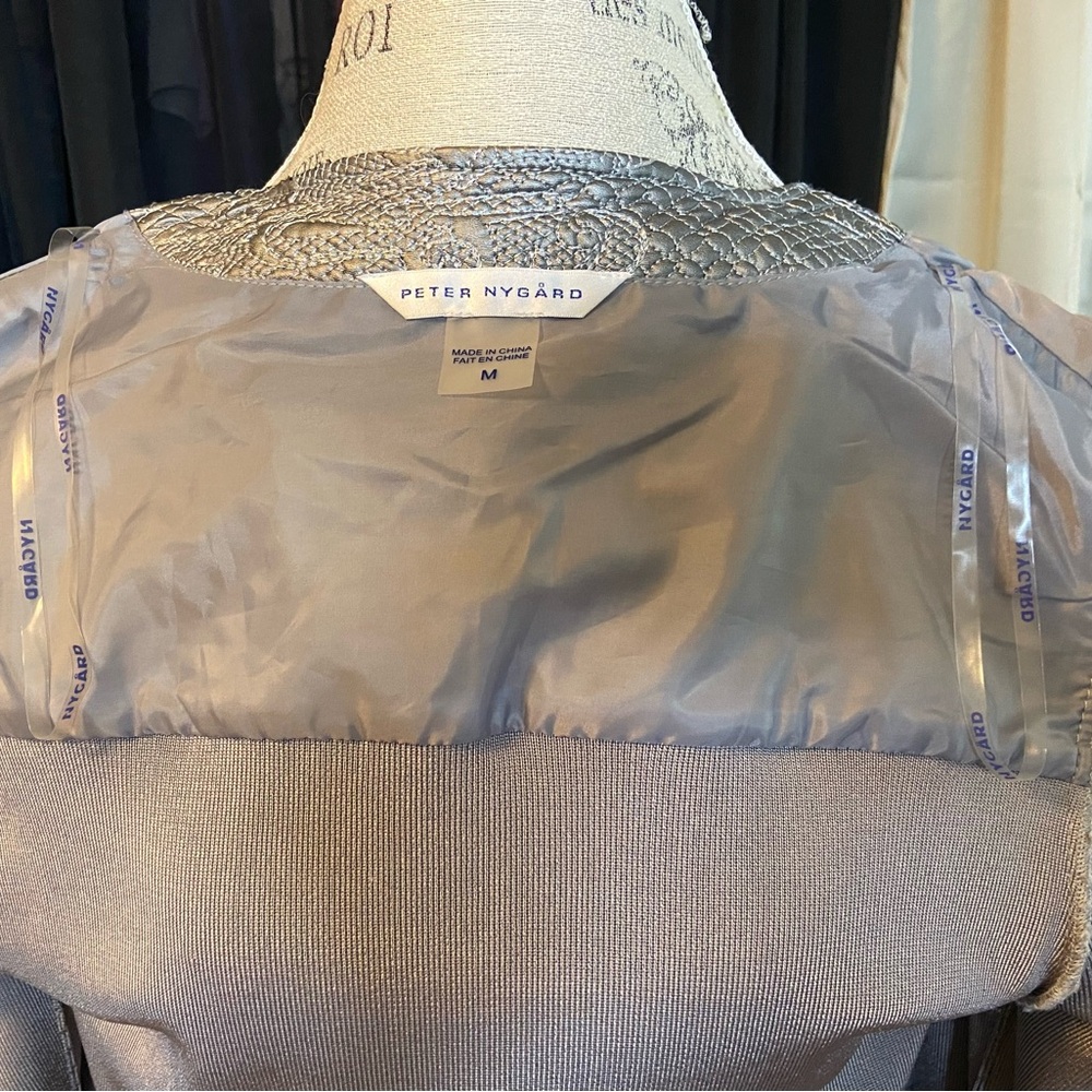 Peter Nygard Silver-Grey Textured Vegan Leather Jacket (M) - Picture 5 of 11
